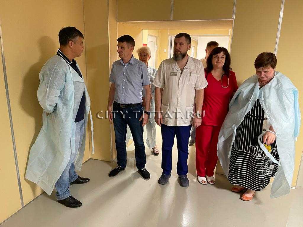 Детскую городскую больницу города Шахты посетил детский хирург Минздрава России Дмитрий Морозов